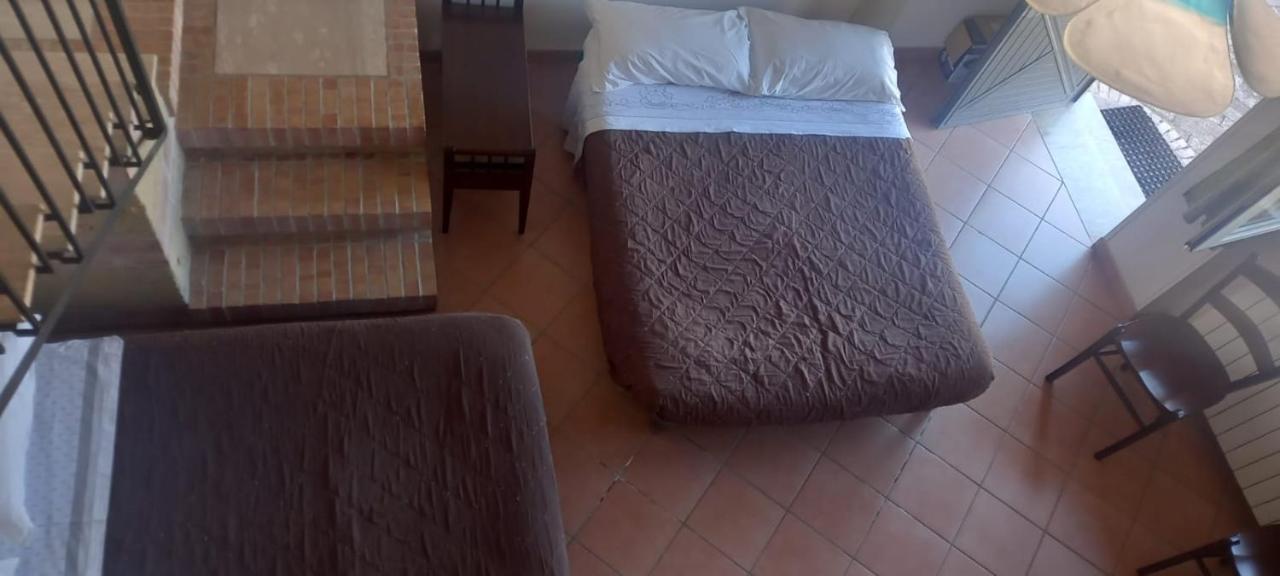 Hotel Agriturismo Borgo Nuovo Sant'Agata Dei Goti à Migliara-San Silvestro Extérieur photo